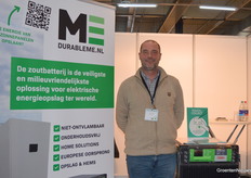 Jean-Pierre Godde of Durable M.E. brought a salt battery to the fair.